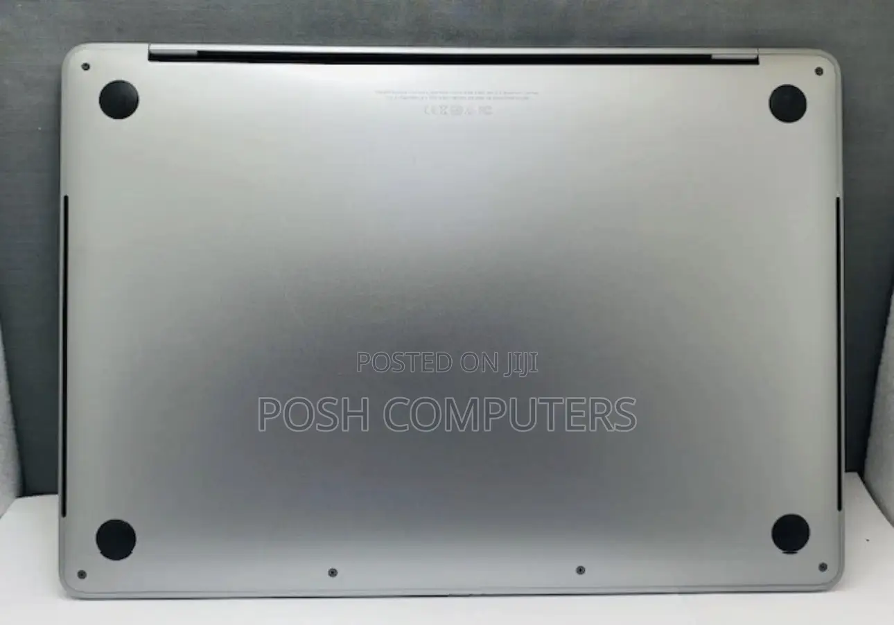 Laptop Apple MacBook Pro 2018 16GB Intel Core i7 SSD 256GB