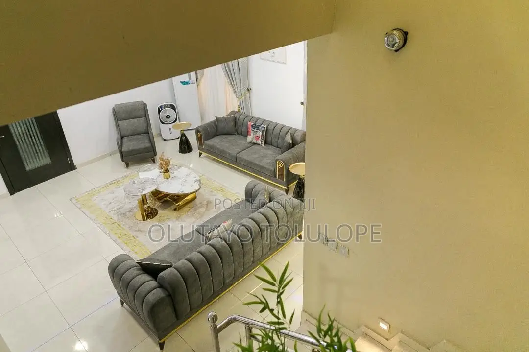 Melbourne Apartment