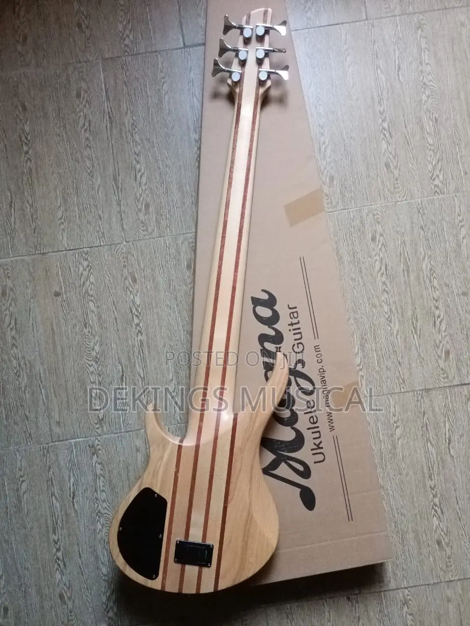 Magna 6 Strings Active Bass Guitar