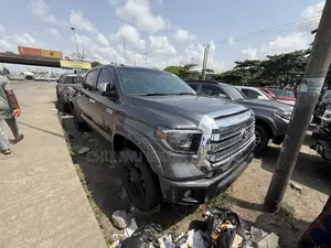 Toyota Tundra 2018 Gray