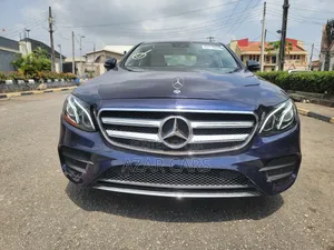 Mercedes-Benz E300 2018 Blue
