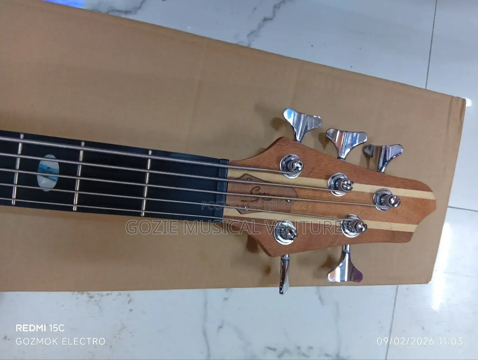 Smiger G-B50-T5 Five String Active Bass Guitar