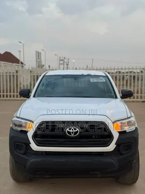 Toyota Tacoma 2017 White
