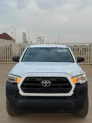 Toyota Tacoma 2017 White
