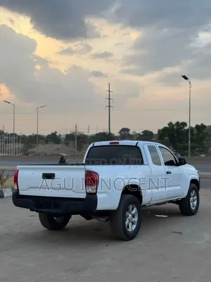 Toyota Tacoma 2017 White