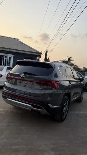 Hyundai Santa Fe Limited 2023 Gray