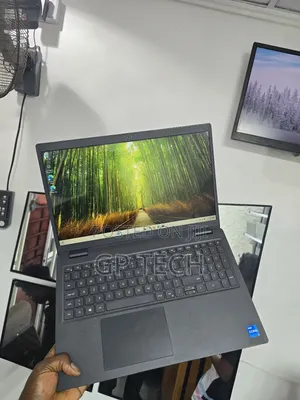 Laptop Dell Latitude 3520 8GB Intel Core i5 SSD 256GB