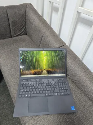 Laptop Dell Latitude 3520 8GB Intel Core i5 SSD 256GB
