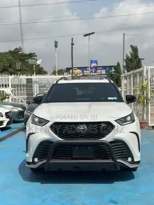 Toyota Highlander XSE AWD 2023 White
