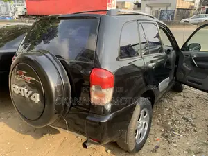 Toyota RAV4 1.8 2004 Black
