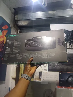 Logitech Performance Mk710 Wireless Keyboard and Mouse