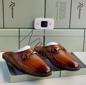 High Quality Classic Men Half Shoe