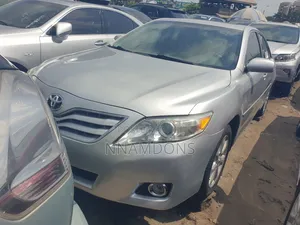 Toyota Camry 2011 Silver