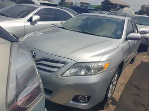 Toyota Camry 2011 Silver