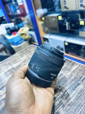 Canon 35mm 1.8 STM Rf