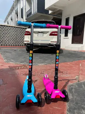 Maxi Kids Foldable Scooter