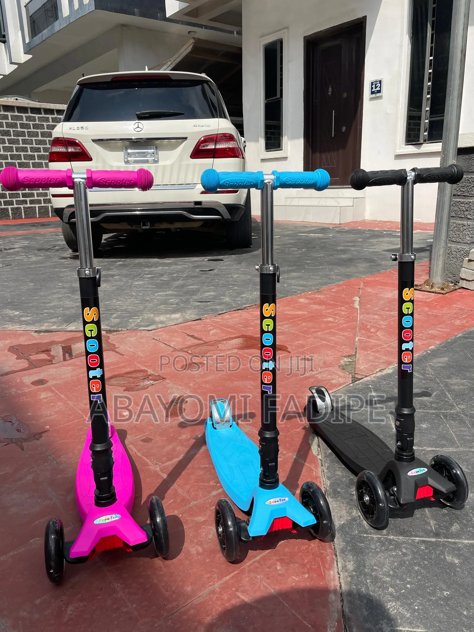 Maxi Kids Foldable Scooter