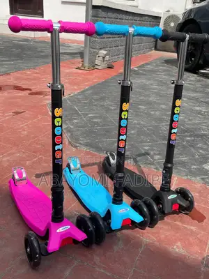 Maxi Kids Foldable Scooter