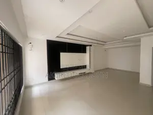 4bdrm Townhouse / Terrace in Utako for rent