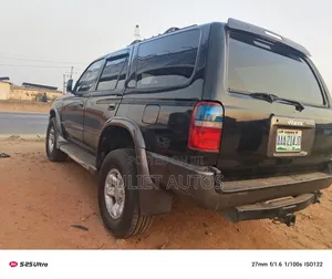 Toyota 4-Runner 2000 Black
