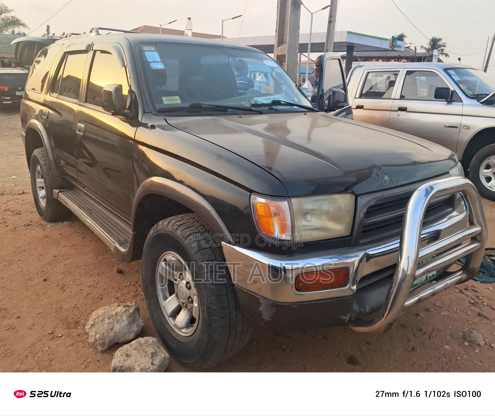 Toyota 4-Runner 2000 Black