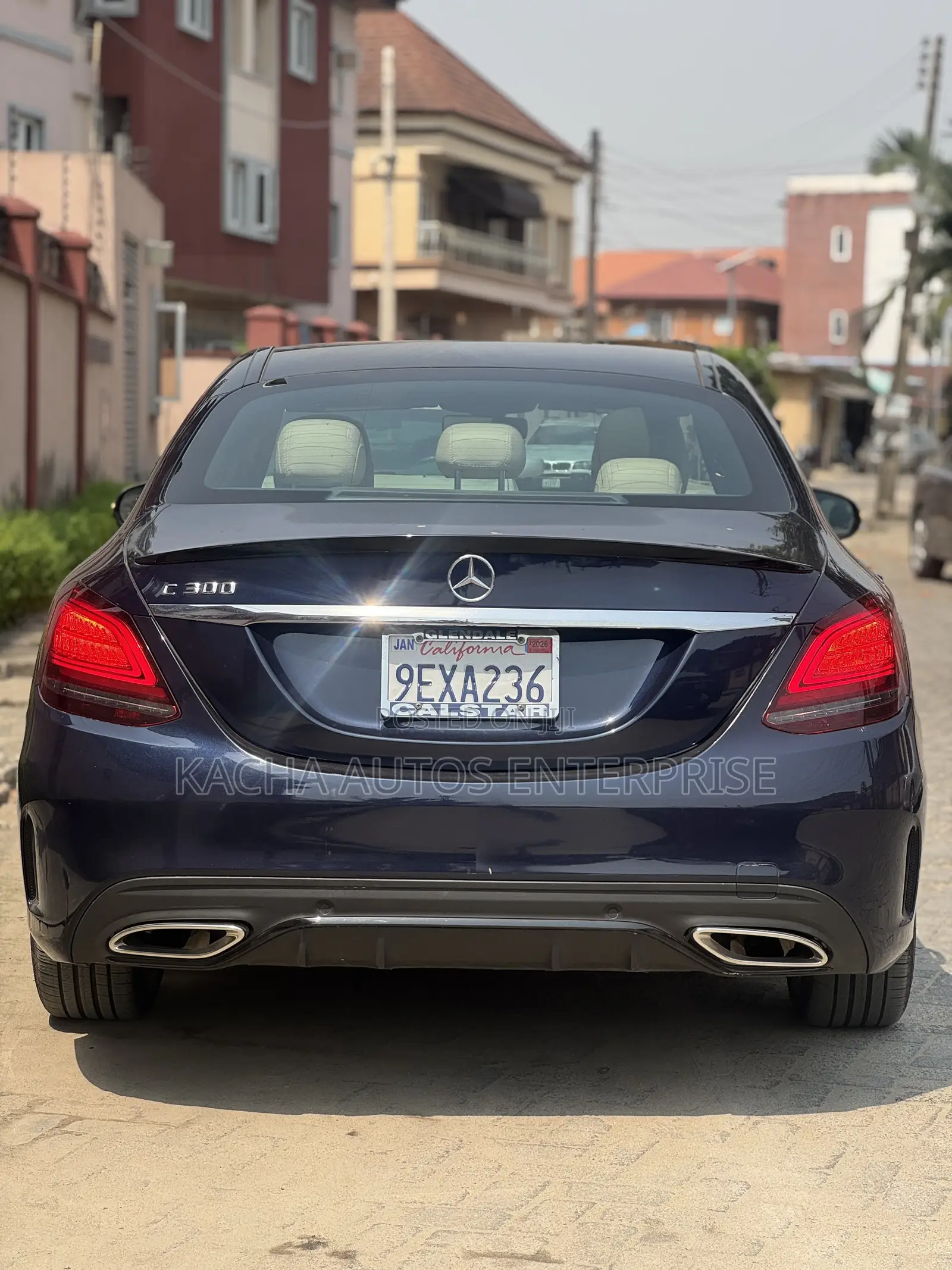 Mercedes-Benz C300 2020 Blue