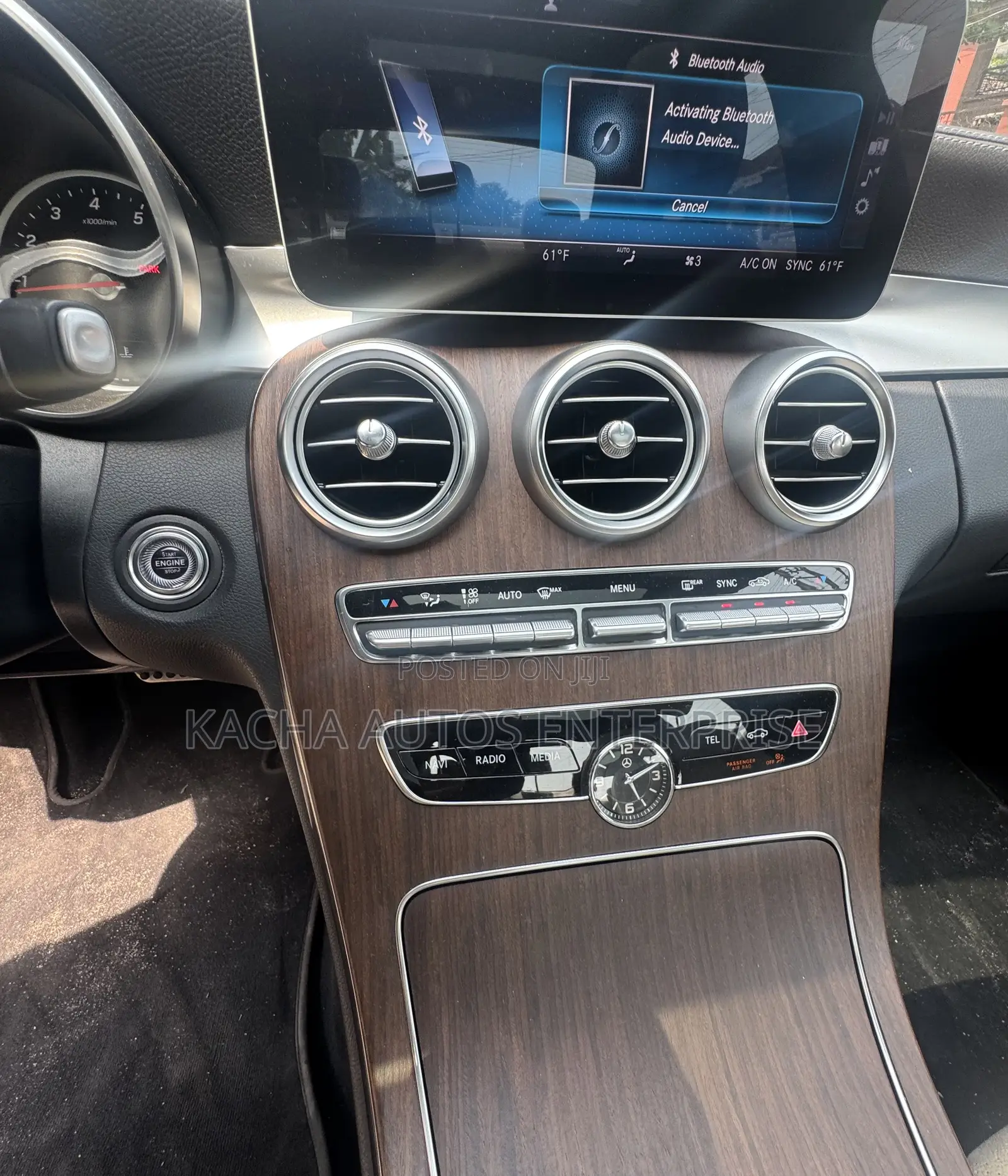 Mercedes-Benz C300 2020 Blue