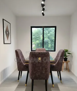 Quality Luxury 4 Seater Dinning Table