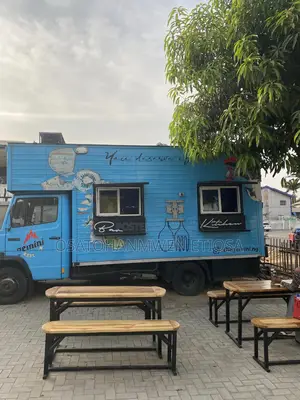 Mercedes Benz Food Truck 1990 Blue