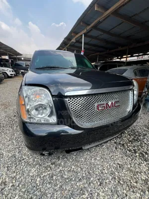 GMC Yukon XL SLT 1500 2012 Black