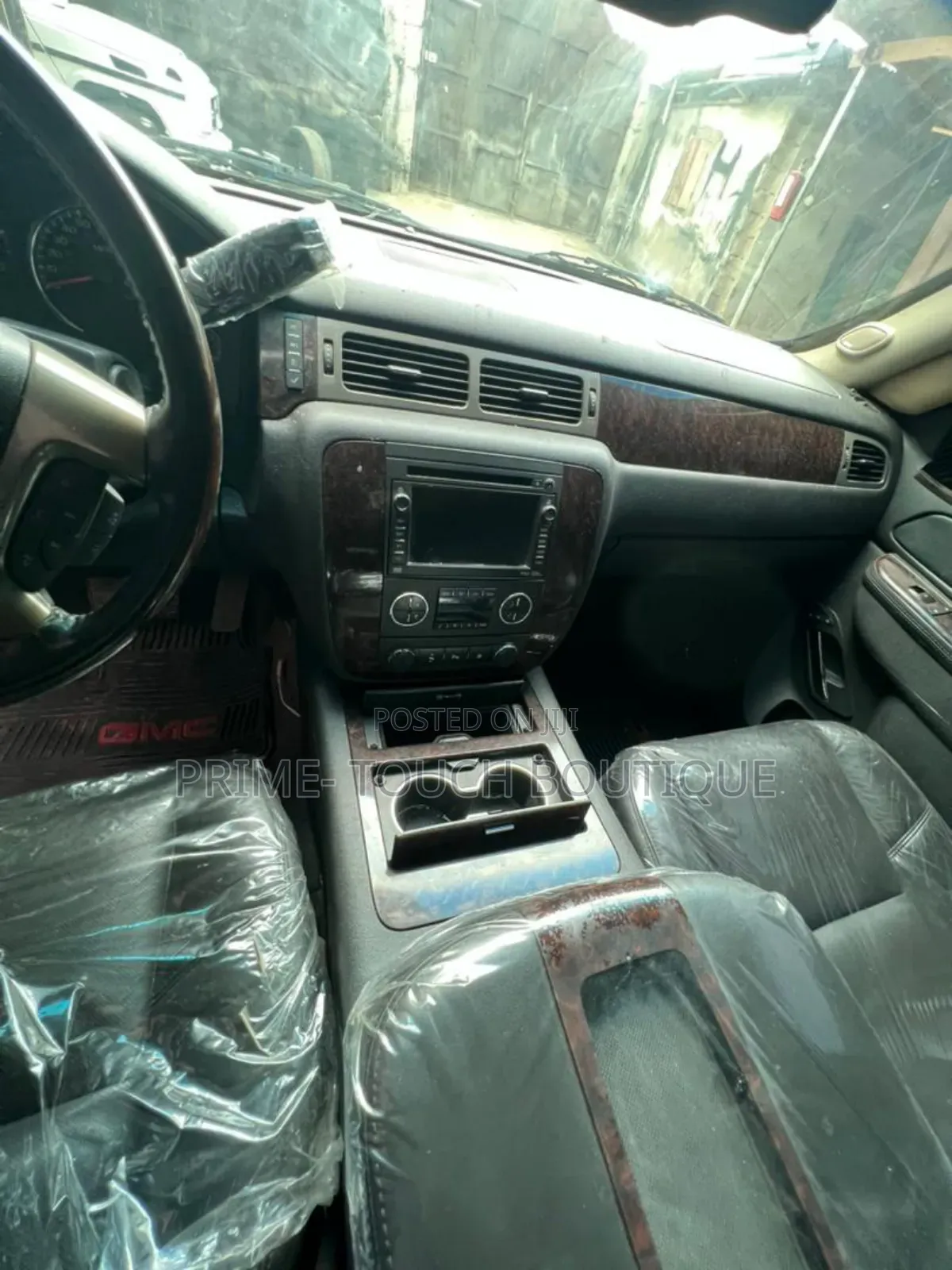 GMC Yukon XL SLT 1500 2012 Black