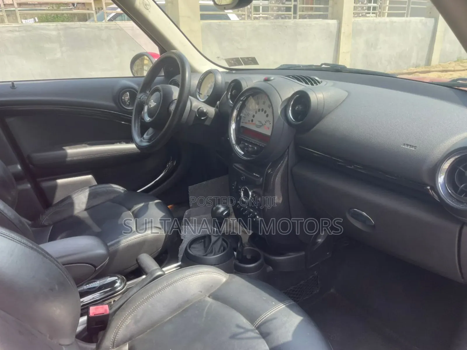 Mini Cooper 2013 Red