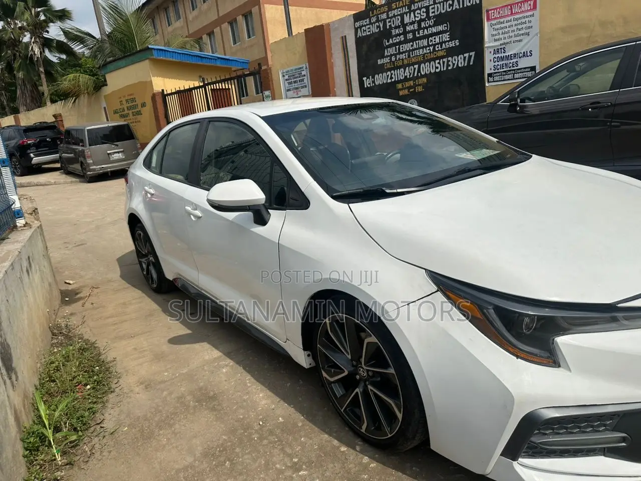 Toyota Corolla LE 2020 White