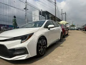 Toyota Corolla LE 2020 White