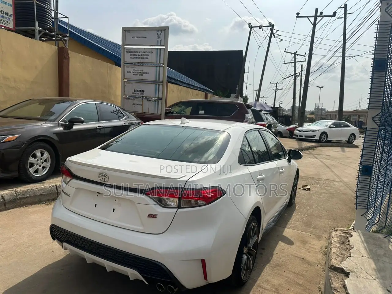 Toyota Corolla LE 2020 White