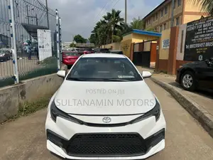 Toyota Corolla LE 2020 White