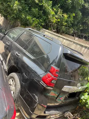 Toyota Land Cruiser Prado 2015 Black
