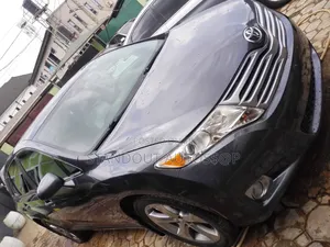 Toyota Venza V6 AWD 2011 Gray