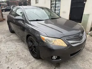 Toyota Camry LE V6 4dr Sedan (3.5L 6cyl 6AM) 2010 Gray