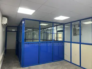 Office Partition With 8mm Plain Glass and Aluco Board Tower Profile