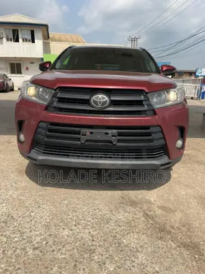 Toyota Highlander SE 4x4 V6 (3.5L 6cyl 8A) 2017 Burgundy