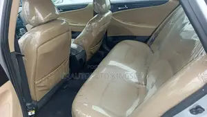 Hyundai Sonata Limited Sedan FWD (2.4L 4cyl 6A) 2012 Silver