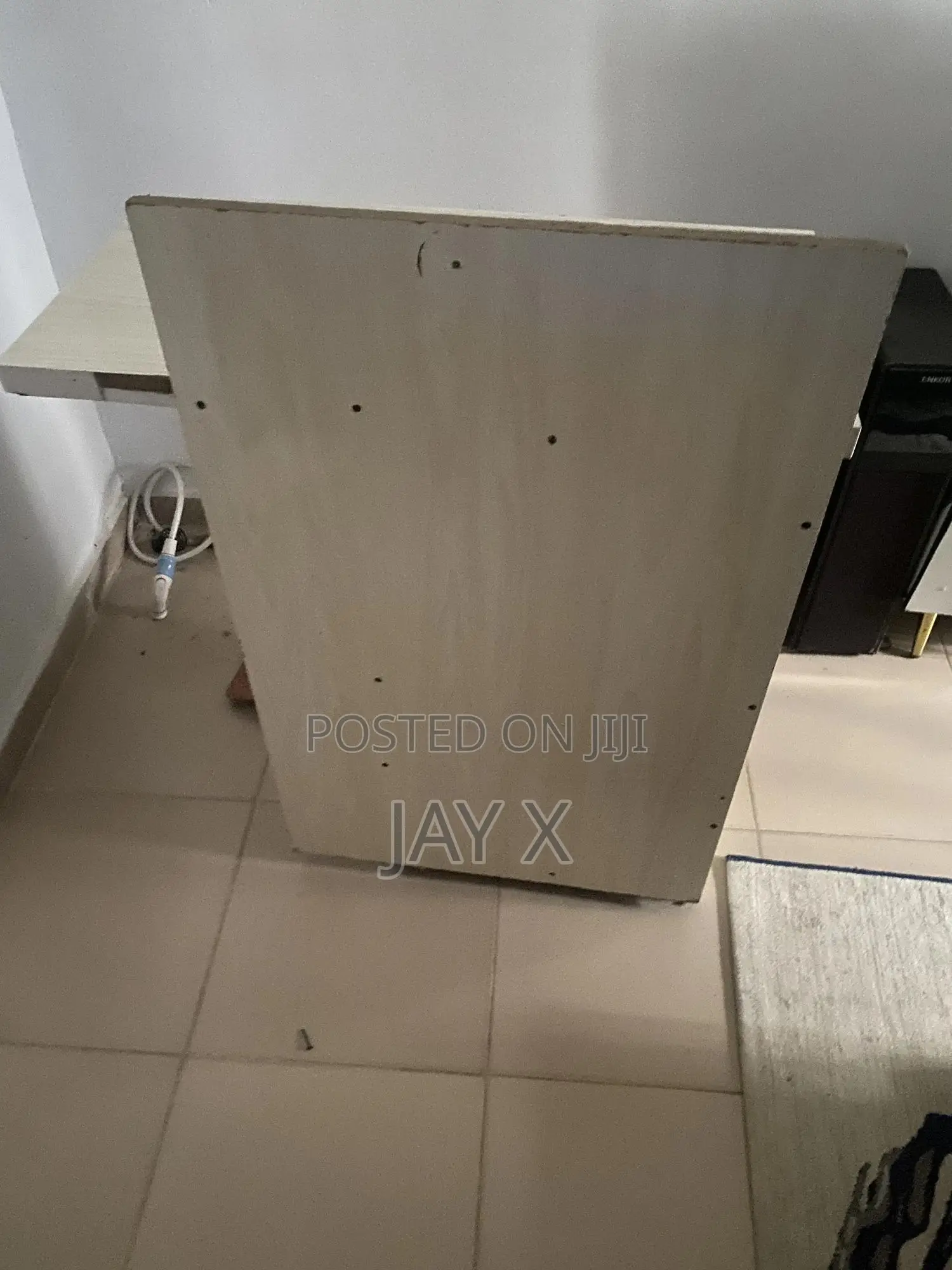 Receptionist /Reading Table