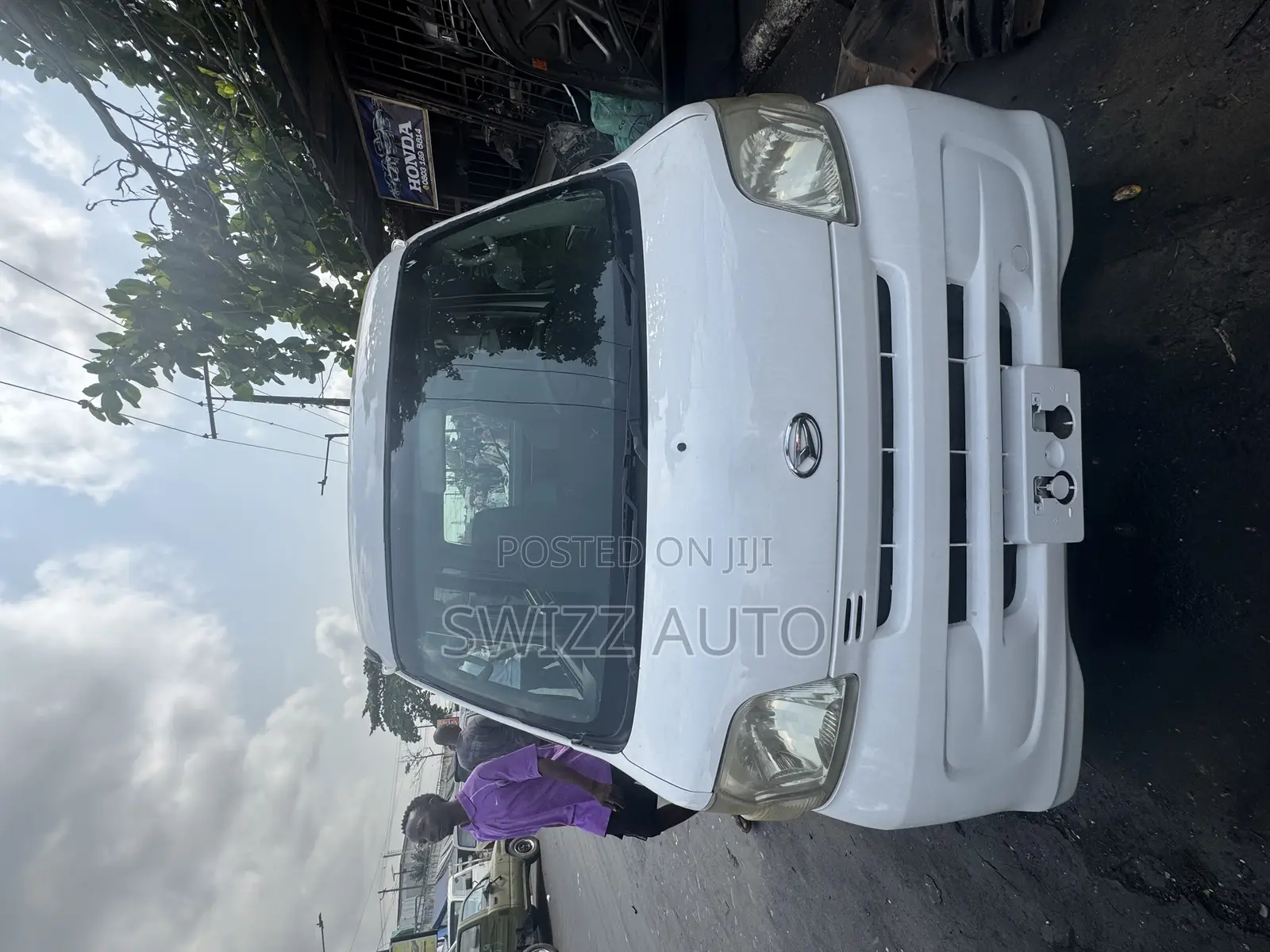 Daihatsu Hijet 2010 White