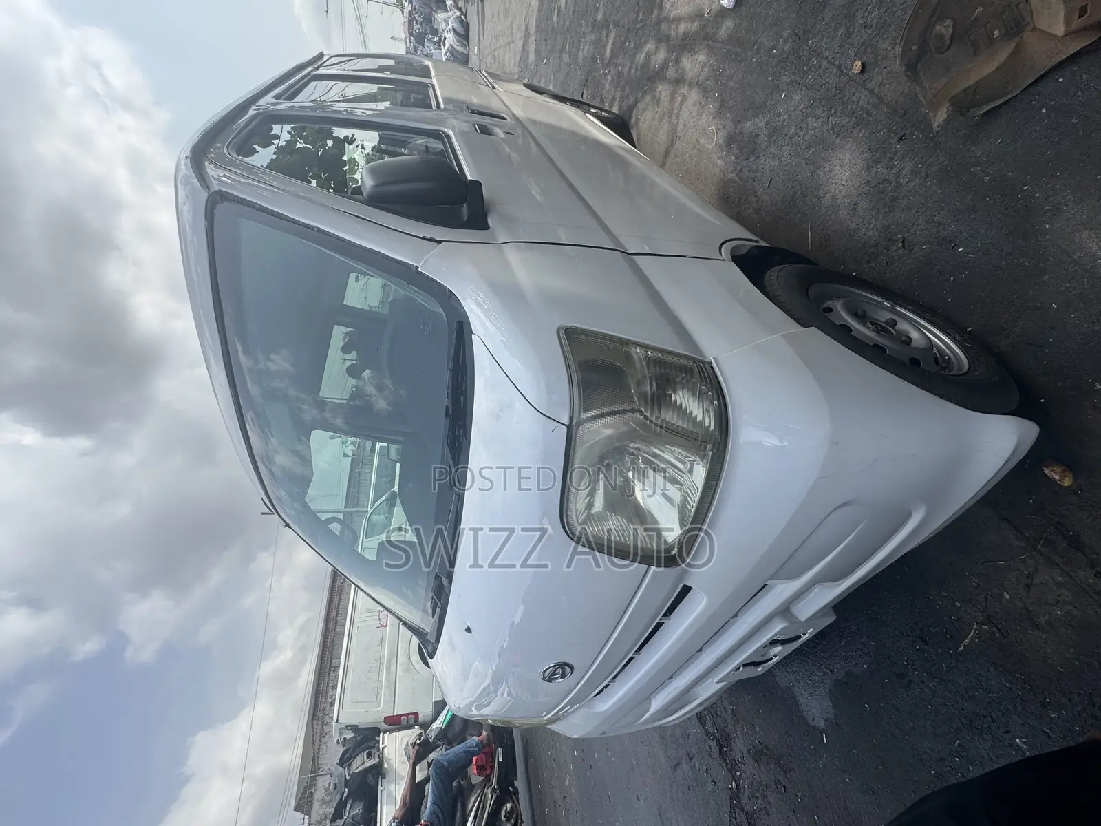 Daihatsu Hijet 2010 White