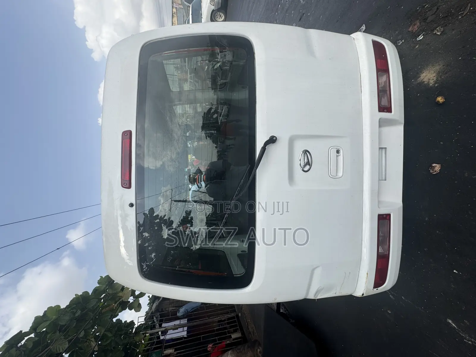 Daihatsu Hijet 2010 White