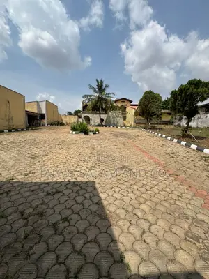 7bdrm Duplex in Onireke Gra, Jericho for sale