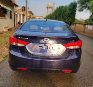 Hyundai Elantra GLS 2012 Blue