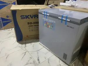 Skyrun Bd-200a Lockable Chest Freezer