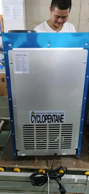 Ice Cube Maker